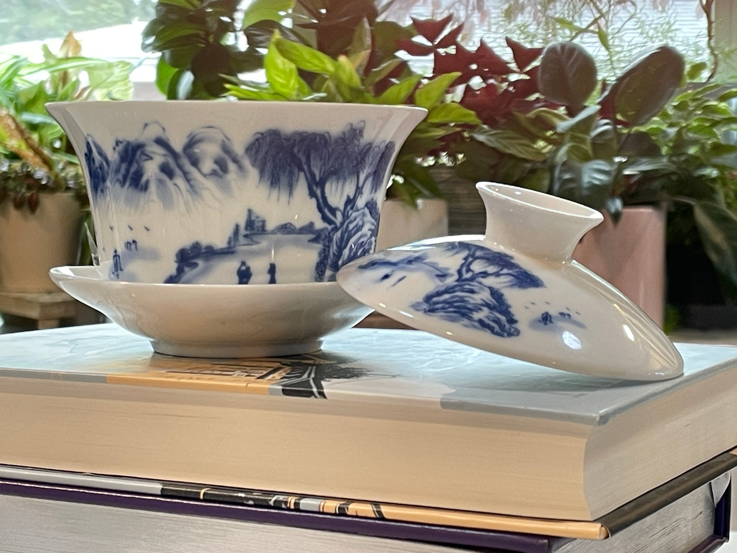 Porcelain Gaiwan 9oz Teacup w/Lid and Saucer White and Blue Chinese Landscape