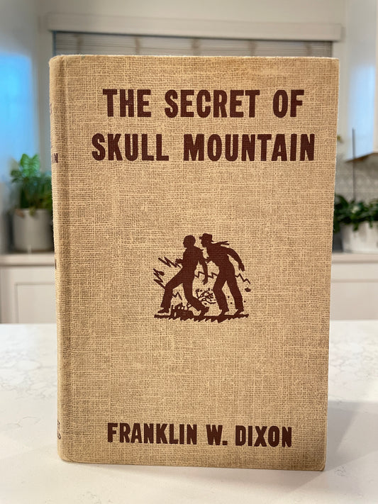 The Secret of Skull Mountain by Franklin W. Dixon (collector item/used book)