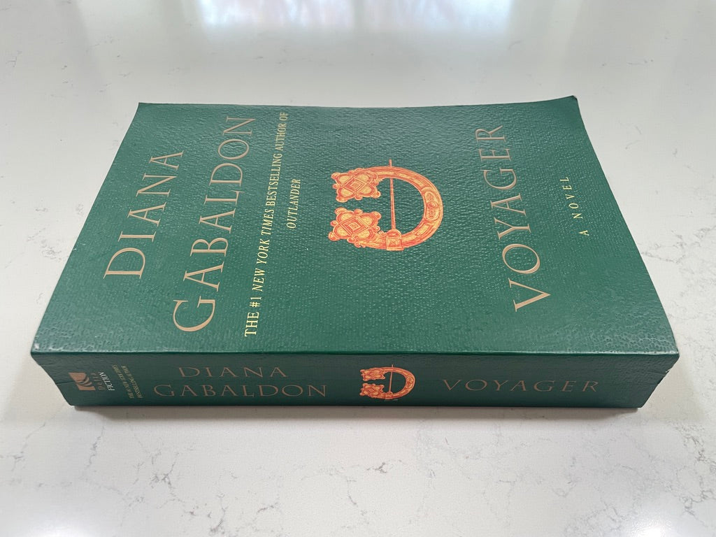 Voyager written by Diana Gabaldon (Outlander Series)