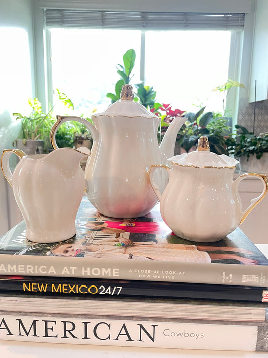 White & Gold Scalloped Grace Teaware Tea Set