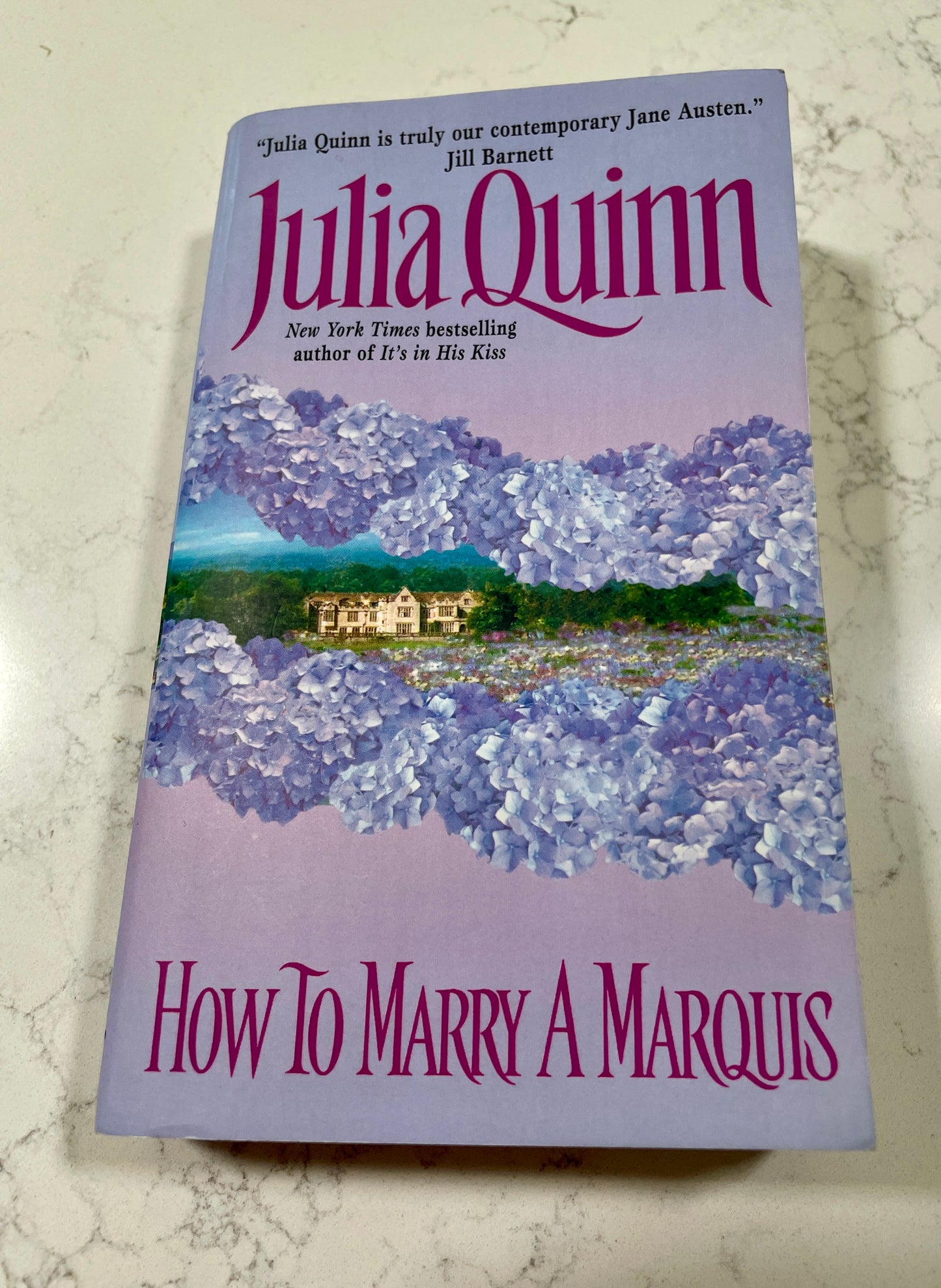 How To Marry A Marquis written by Julia Quinn (A Bridgerton Novel)