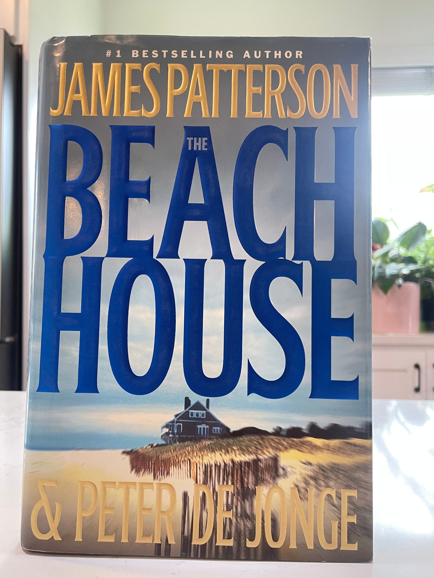 The Beach House by James Patterson & Peter De Jonge (used book)