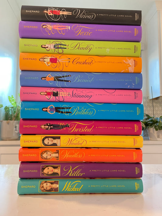 Pretty Little Liars Bundle by Sara Shepard (secondhand books)