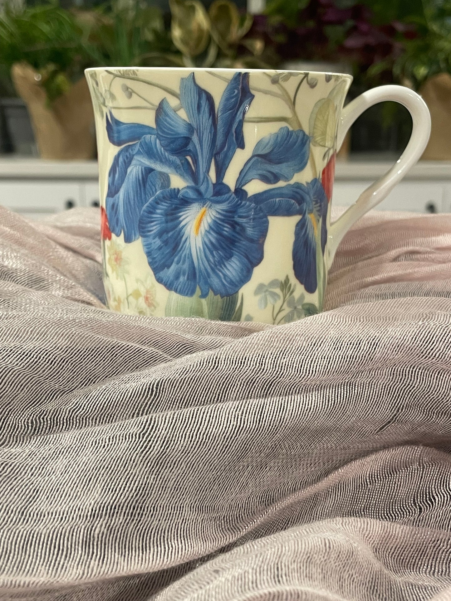 Stechol Blue Iris & Marigold Teacup