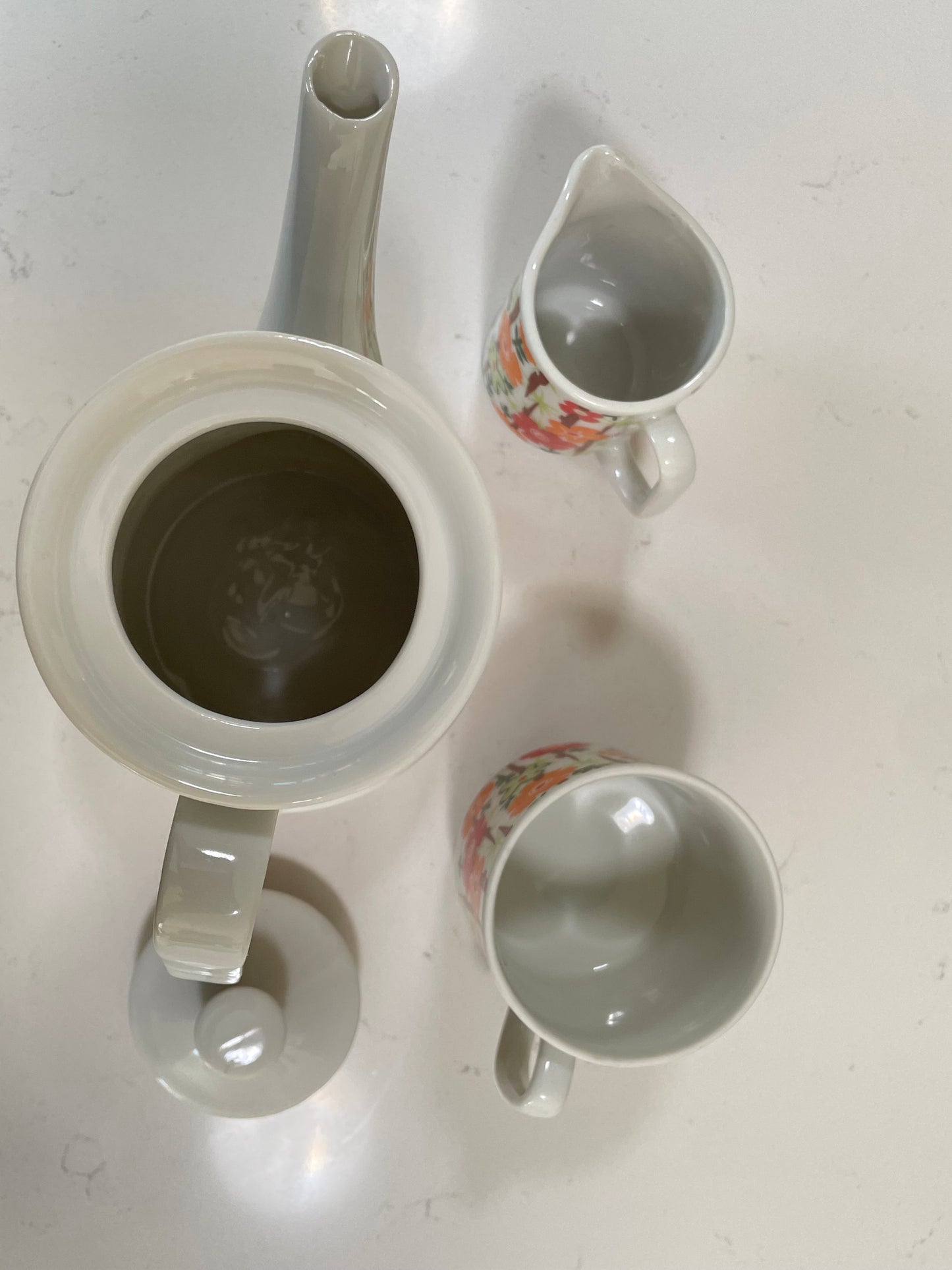 Vintage Teapot, tea cup & creamer (retro design)