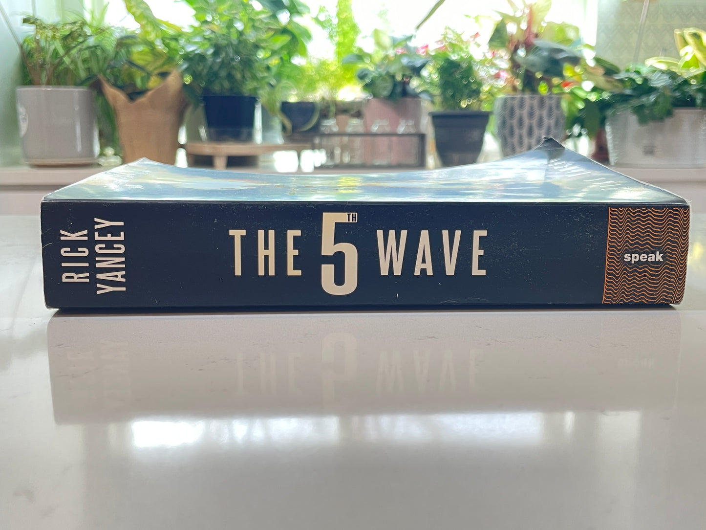 The 5th Wave by Rick Yancey (secondhand book)