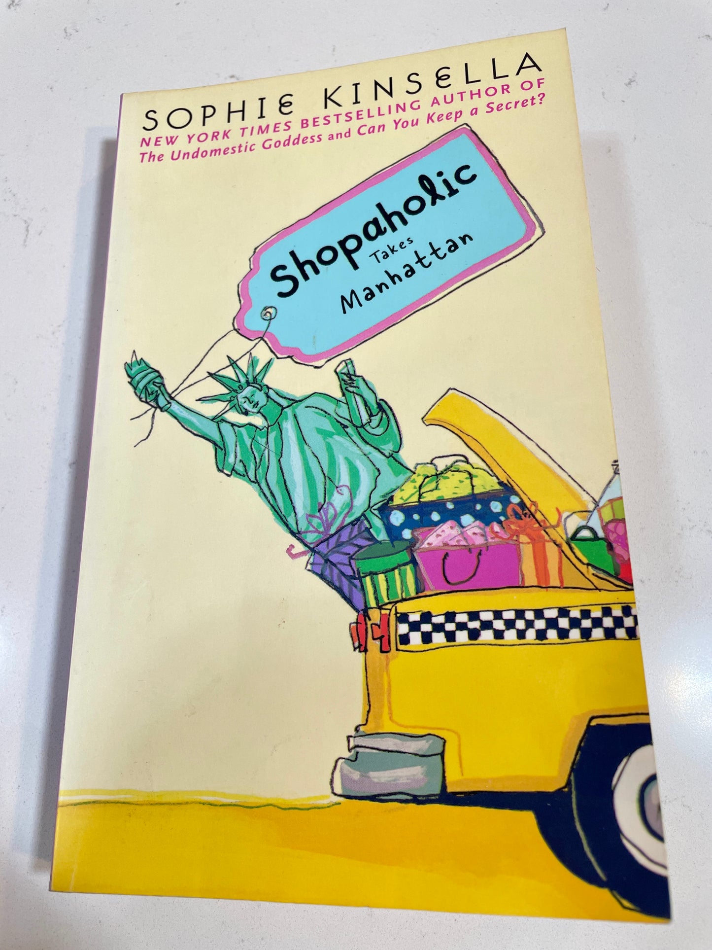 Shopaholic Takes Manhattan by Sophie Kinsella