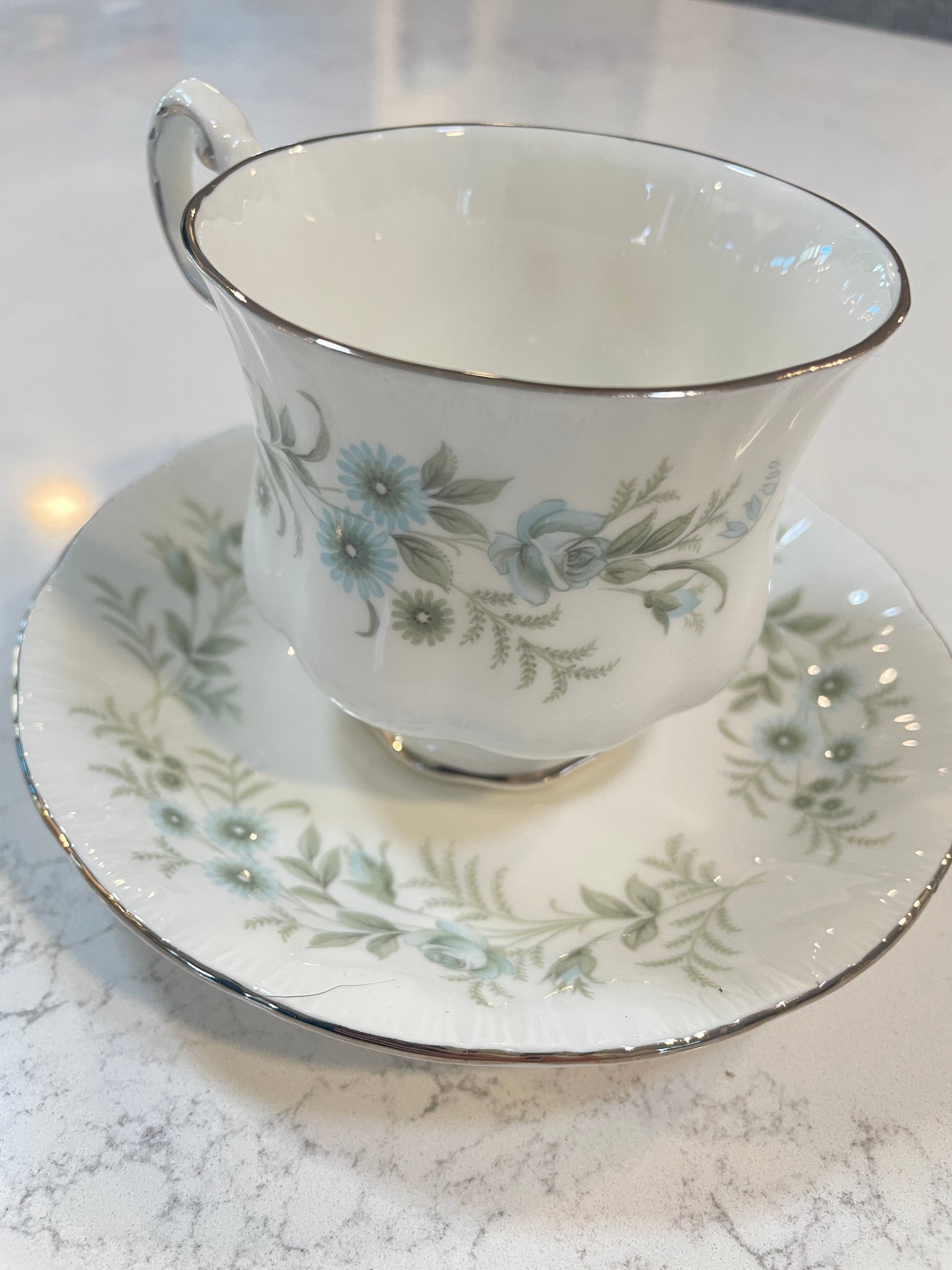 Vintage Paragon By Appointment To Her Majesty The Queen Fine Bone China Tea Cup & Saucer