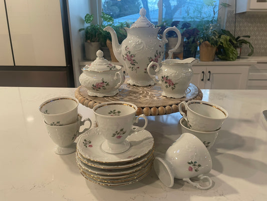 Royal Kent Wawel China Tea set